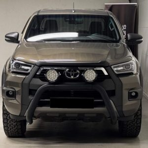 Toyota Hilux D-Cab SR+ Invincible X Arctic Trucks 32 – Image 1