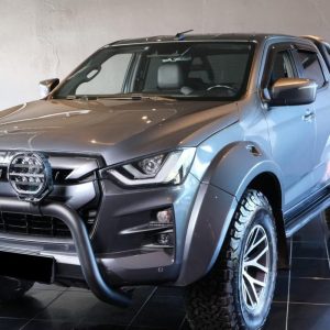 Isuzu D-max D-Cab Black Edition ArticTruck 35 – Image 1