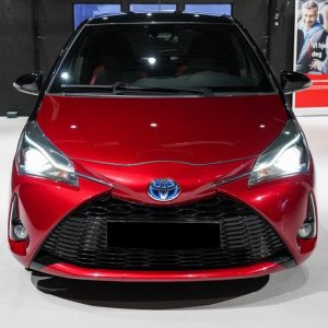 Toyota Yaris hybride Bi-Tone Navi DAB Caméra de recul CC – Image 1