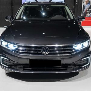 Volkswagen Passat GTE Matrix Webasto ACC Keyless R.Cam – Image 1