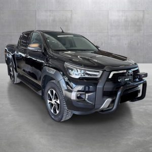 Toyota Hilux 2.8 204 ch Double Cabine 4×4 SR+ Inv. X – Image 1